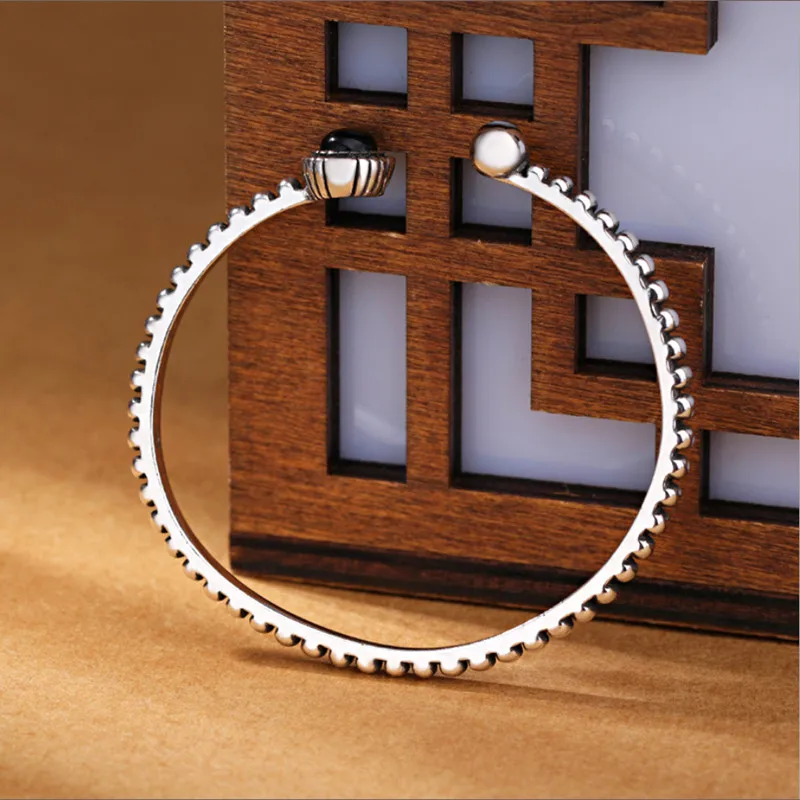 Новое прибытие Ретро 925 стерлингового серебра ювелирные браслеты личности круглые с черными камнями твист дикие изысканные браслеты