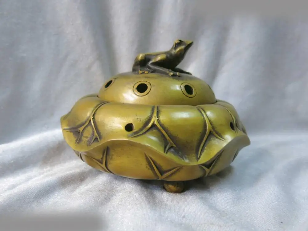 

DS China fine brass incense burner carved lucky lotus leaf frog censer Statue