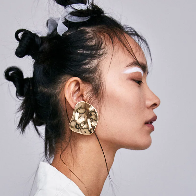 

Vintage 2019 ZA Metal Big Stud Earrings Punk Style Gold&Silver Geometric Simple Alloy Wave Statement Earrings for Women Jewelry