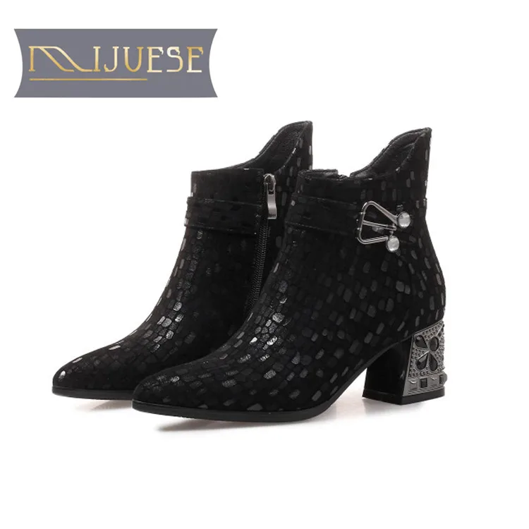 

MLJUESE 2019 women ankle boots Sheepskin Rome style crystal heel square heel high heels boots winter short plush warm boots