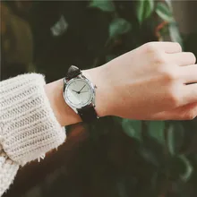 Style Girls Informal Quartz Watches Luxurious Ladies Gown Watch Attractive Slim Leather-based Straps Easy Dial Leather-based Band Girl Wristwatch