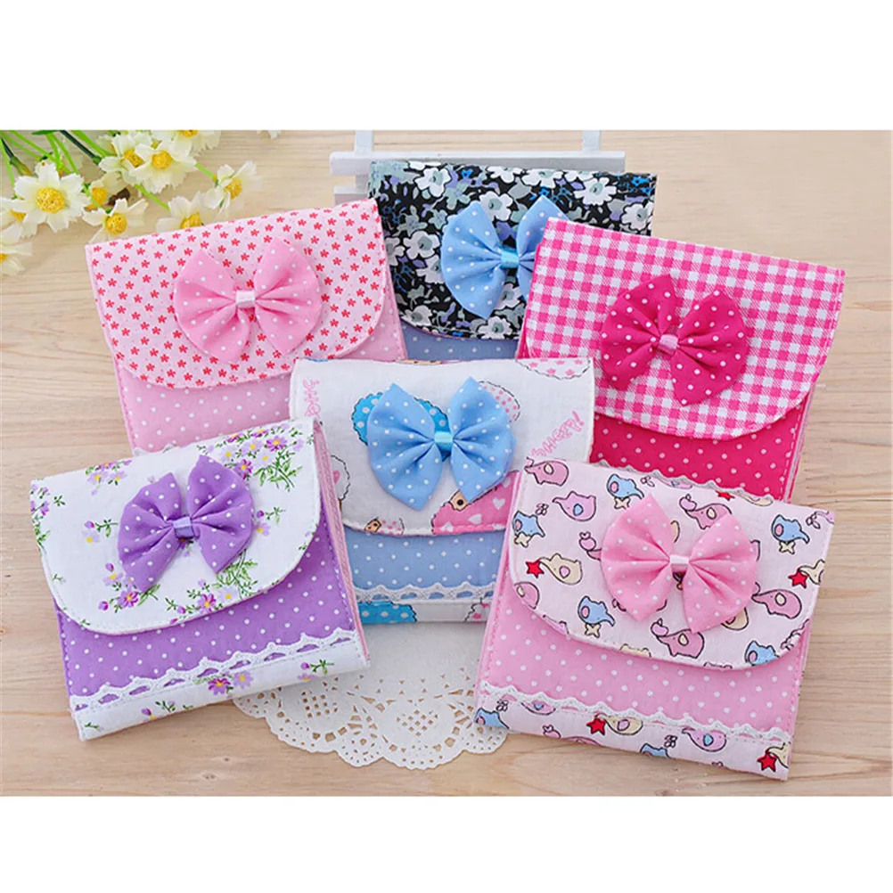 Random Delivery Girl/Women Napkins Organizer Sanitary Napkins Pads Small Articles Gather Pouch Case Bag Carrying Easy Bag