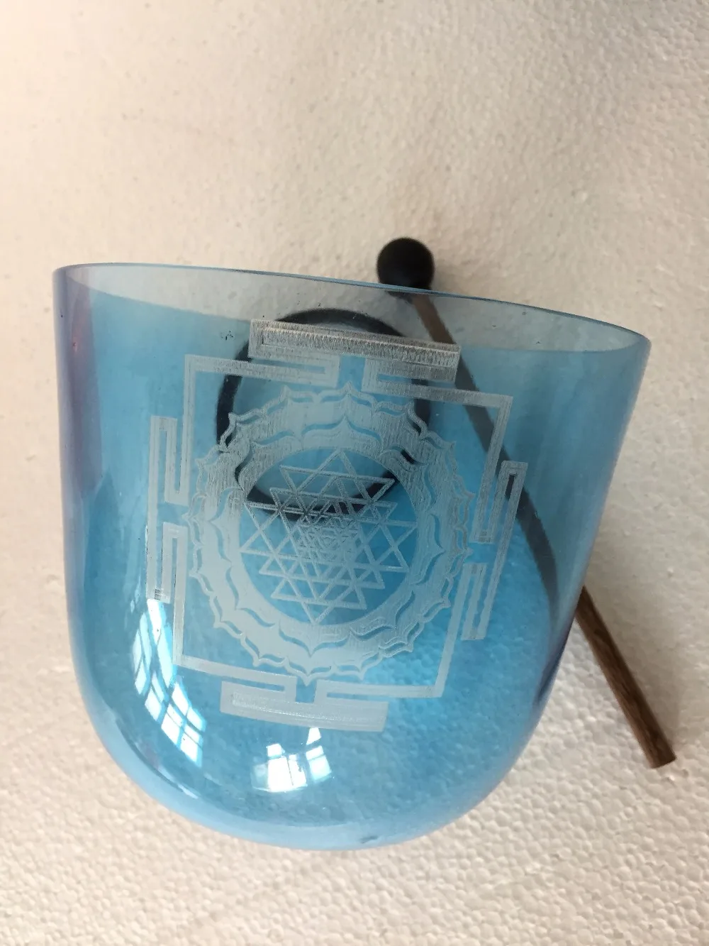 

4th Octave Light blue Colour Crystal Singing Bowl 5.5 Inch,432HZ. Perfect musical note "A" third eye Chakra wcarved design