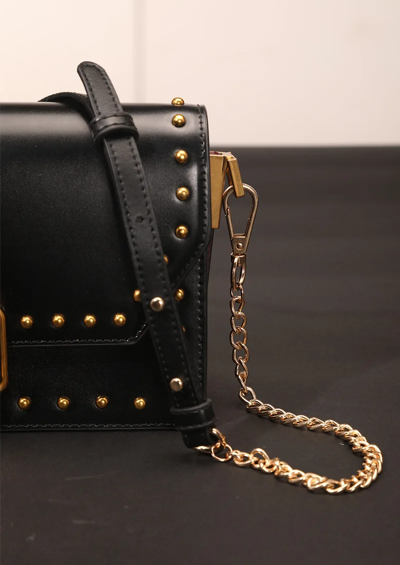 9273222490_305160878