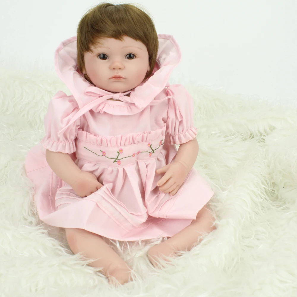 2016 New Soft Silicone Reborn Baby Doll Handmade Lifelike Baby Reborn Dolls with Dresses Bonecas Girls Gifts