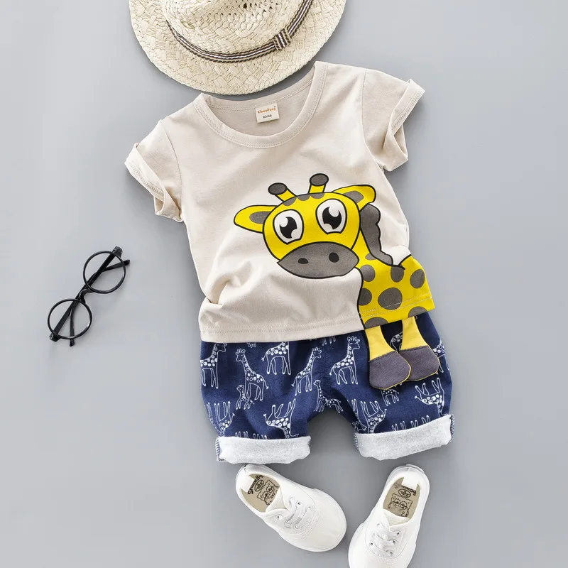 Коллекция года, летняя одежда для маленьких мальчиков футболка с короткими рукавами и изображением жирафа для девочек+ шорты комплект из 2 предметов, детская одежда для бега