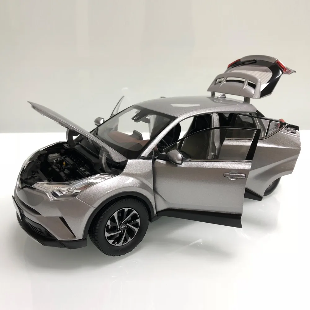 1:18 литая под давлением модель для Toyota IZOA C-HR серебряный сплав игрушечный автомобиль миниатюрная Коллекция подарков CHR C HR