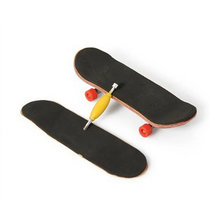 1 unids Hot madera fingerboard Finger Skateboarding + Destornilladores patrón aleatorio skate