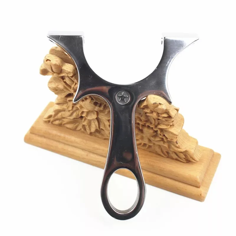 

Titanium steel Portable Hunting Slingshot Titanium Stainless Steel Catapult Hunting Outdoor Sports Slingshot With Rubber Band