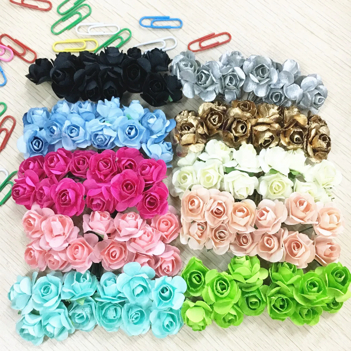 

144Pcs 1.5cm Mini Rose Flower Artificial Flower Home Decor DIY Garland Scrapbooking Fake Flowers Gift Box Wedding Decoration. Q