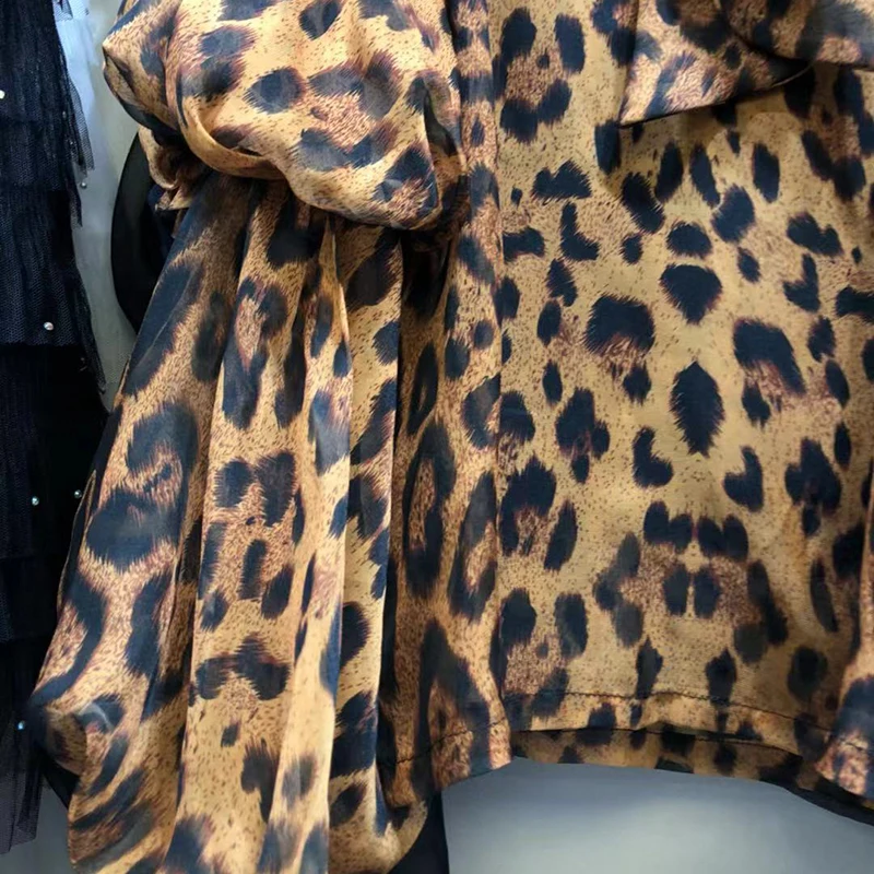 TWOTWINSTYLE Весенняя рубашка с леопардовым принтом женская блузка с бантом на шнуровке пышные Шифоновые Топы с длинным рукавом Женская винтажная мода