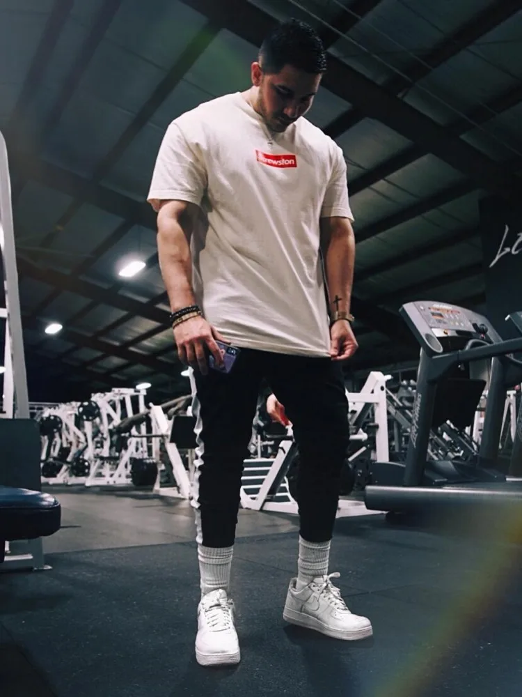 Alphalete رجل ركض سراويل تقليدية اللياقة البدنية الرجال الرياضية رياضية القيعان نحيل Sweatpants السراويل صالات رياضية عداء ببطء السراويل الترنك