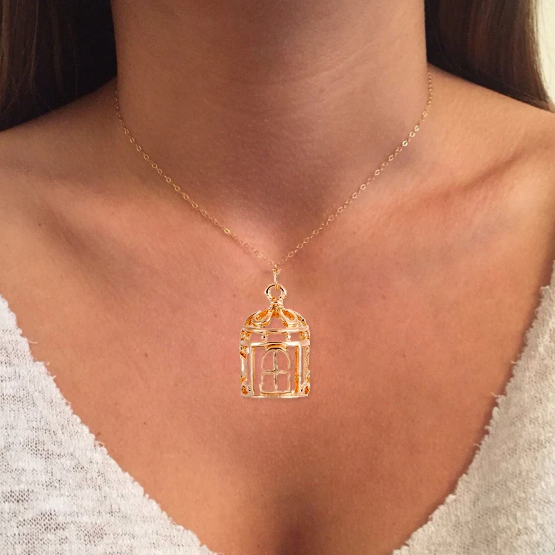 

LNRRABC new Pendant Diverse Fashion 1pc New Jewelry Clavicle Plated Simple horse Necklace Chain Family Gift Aolly Choker Women