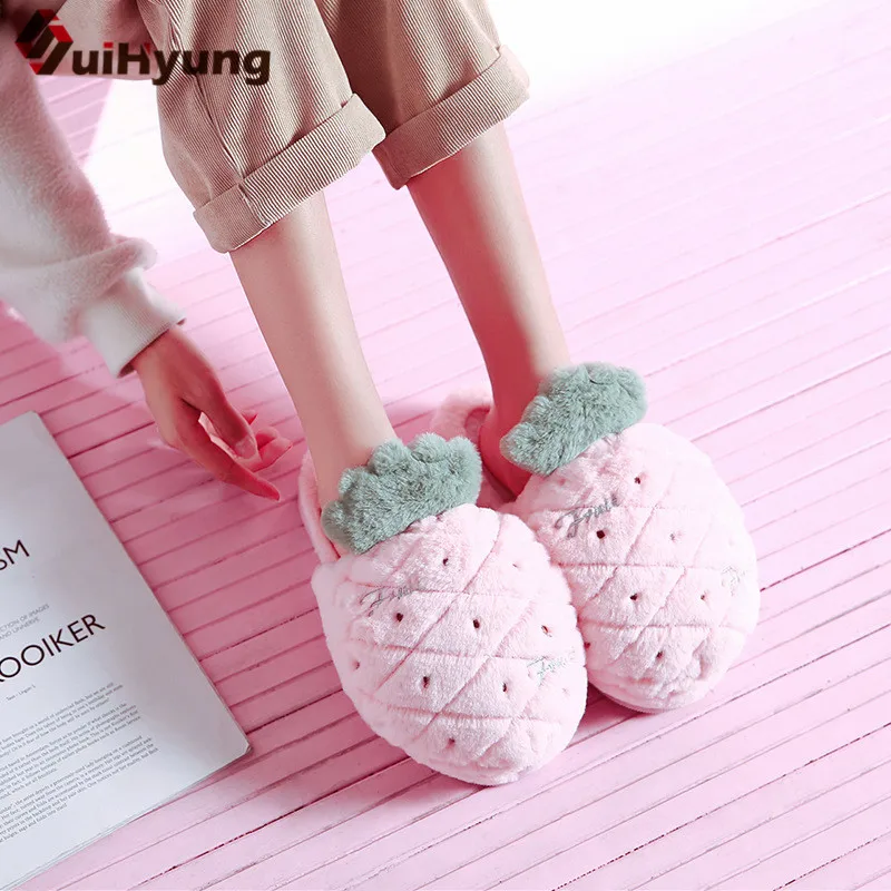 

Suihyung New Winter Warm Indoor Shoes Women At Home Slippers Lovely Strawberry Cotton Slippers Ladies Soft Platform Women Shoes
