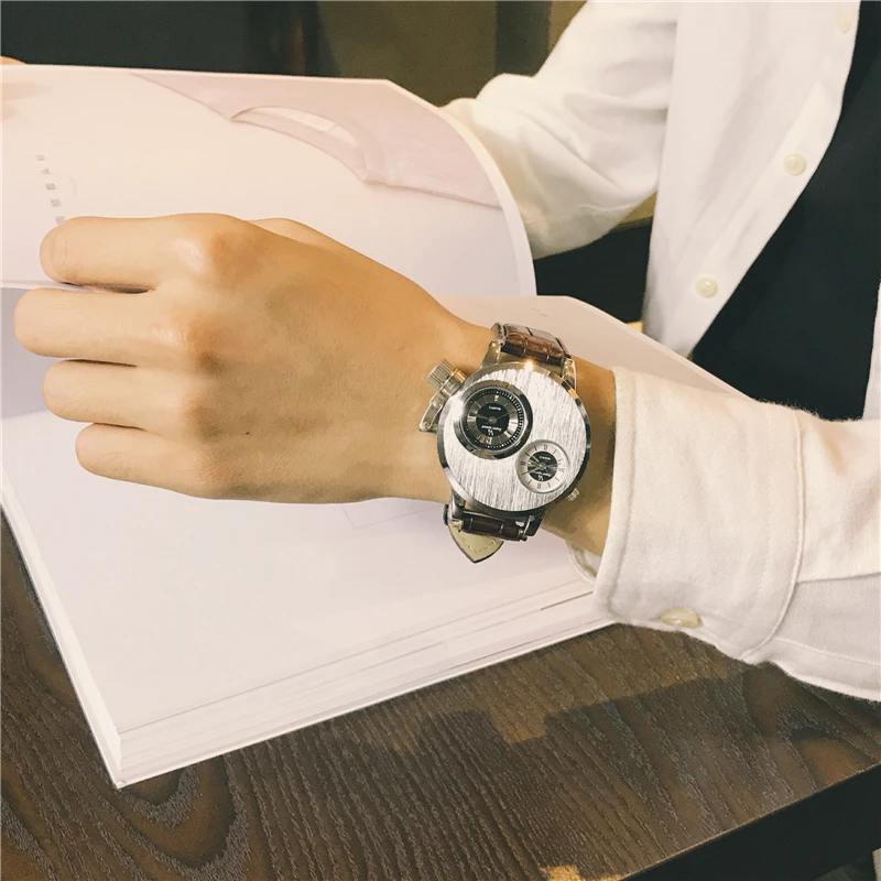 Beste Dubbele Beweging Grote Wijzerplaat heren Horloge Mode Creatieve Persoonlijkheid Horloge Unieke Twee Tijdzone Zilver Sport Horloge Studenten