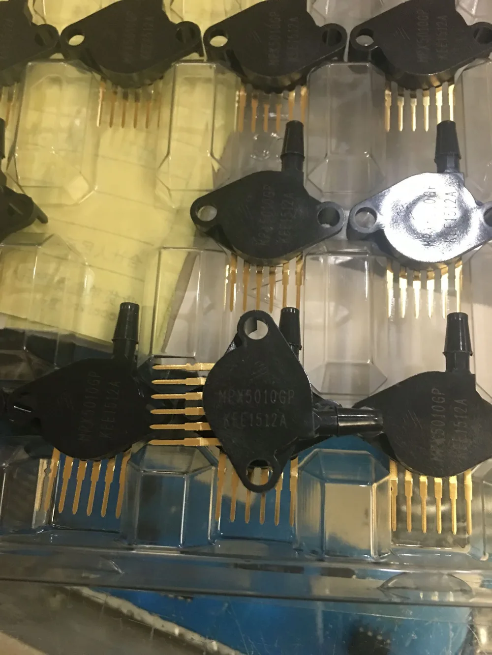 100% New Original MPX5010GP MPX5010G MPX5010 1.45 PSI 10 kPa-in ...