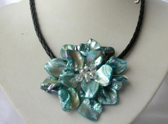 

Jewelr 005124 baroque freshwater cultured pearl shell flower leather necklace