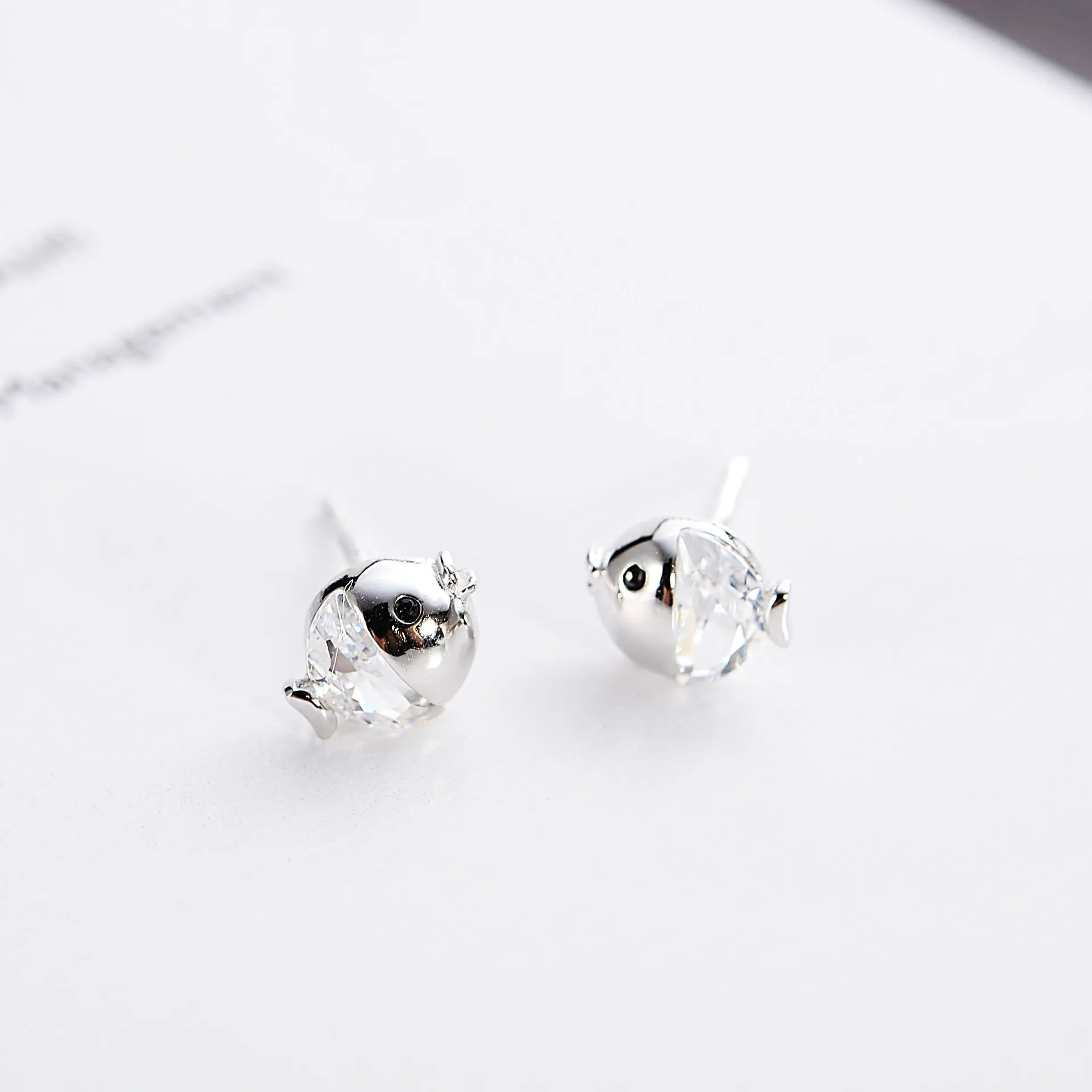 kiss fish crystal earrings 100% 925 Sterling silver Jewelry fashion Hypoallergenic Stud earrings for women girl gift