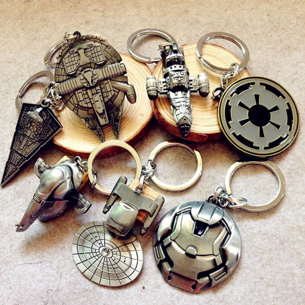 

Star Wars spaceship cosplay keychain R2D2 C3PO T 65 70 SR 71 X1 Millennium Falcon Trinket Car Metal Key Ring Party Jewelry Gift