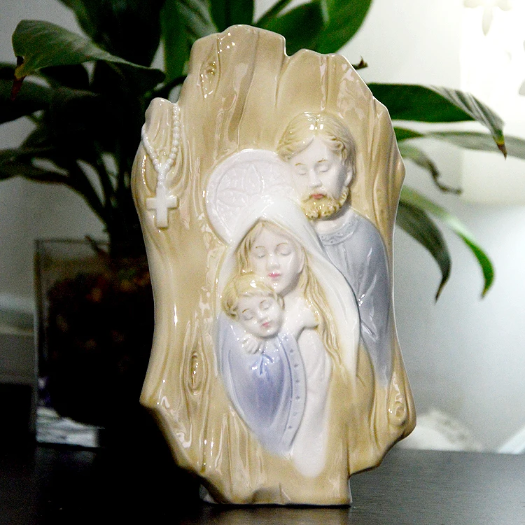 

The Catholic Holy Family of Three Ceramic Ornament Catholicism Desktop Crafts Statue 20 Cm High Jesus Figures Jesu Figurine