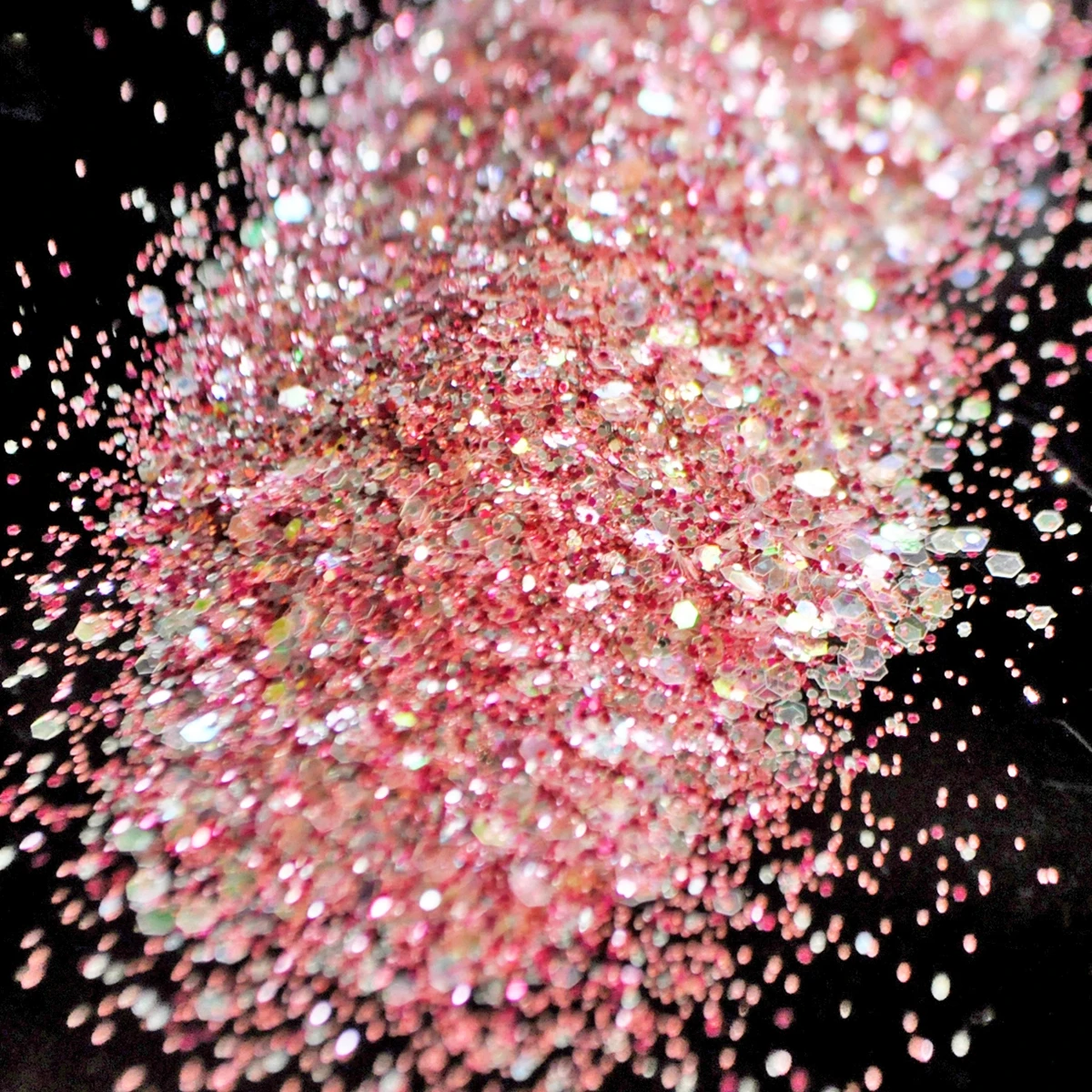 Салатовые блестки. Золотое конфетти. Прозрачная помада с блестками. Блестки на прозрачном. Блестки.