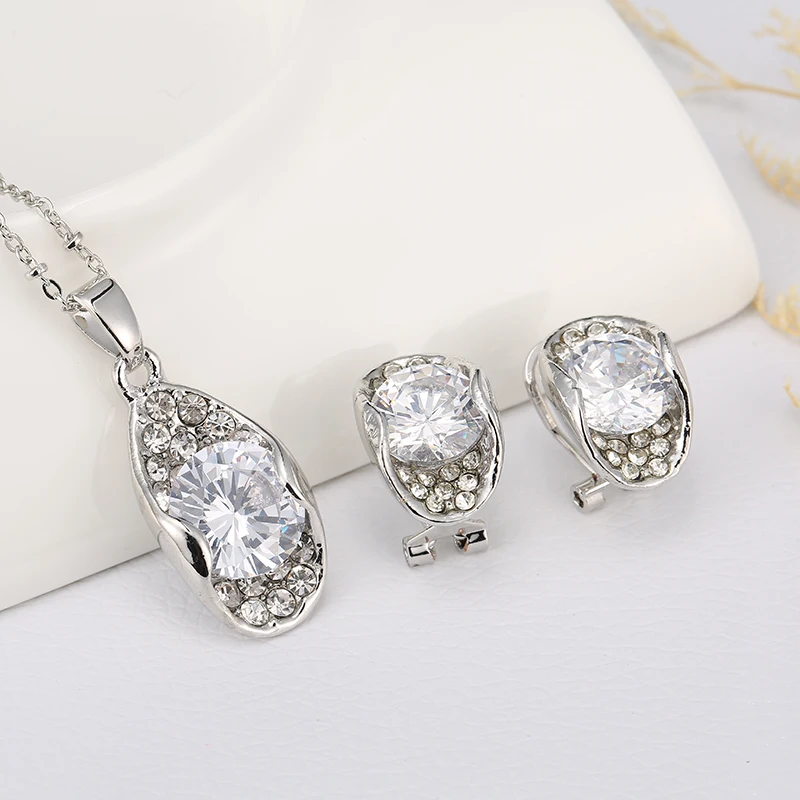 Комплект из колье и серёг с фианитами|designer jewelry set|jewelry setsjewelry set for wedding |