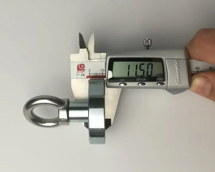 7504