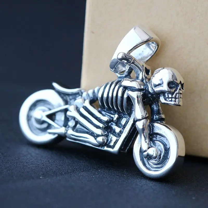 

Retro Thai Silver Silverware Wholesale S925 Sterling Silver Pendant Skeleton Chariot Silver Pendant Men And Women Silver Pendant