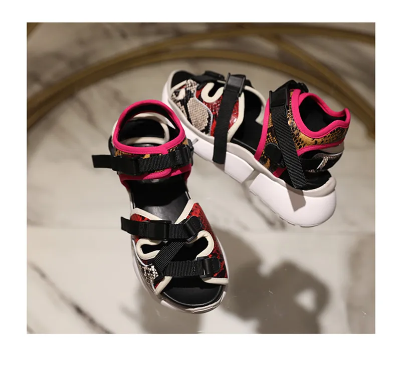 Jady/летние разноцветные женские босоножки; сандалии на плоской подошве с открытым носком; кроссовки на платформе с ремешками; повседневная обувь на толстой подошве; женская обувь на плоской подошве
