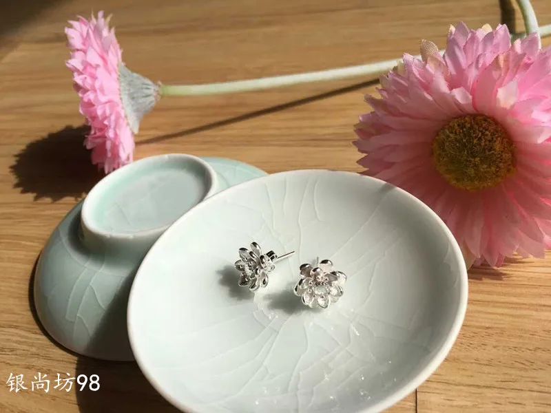 3688597137_2014429880