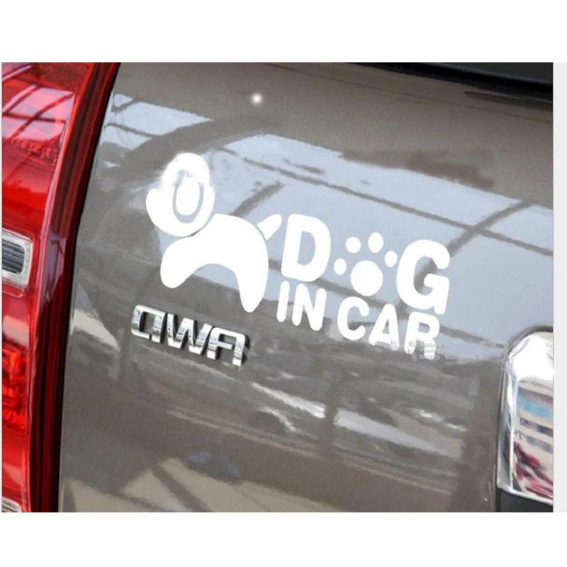 1pcs New Car Sticker Reflective Waterproof Fashion Funny Peeking Dog in car stickers and Decals on Car Window Door car styling