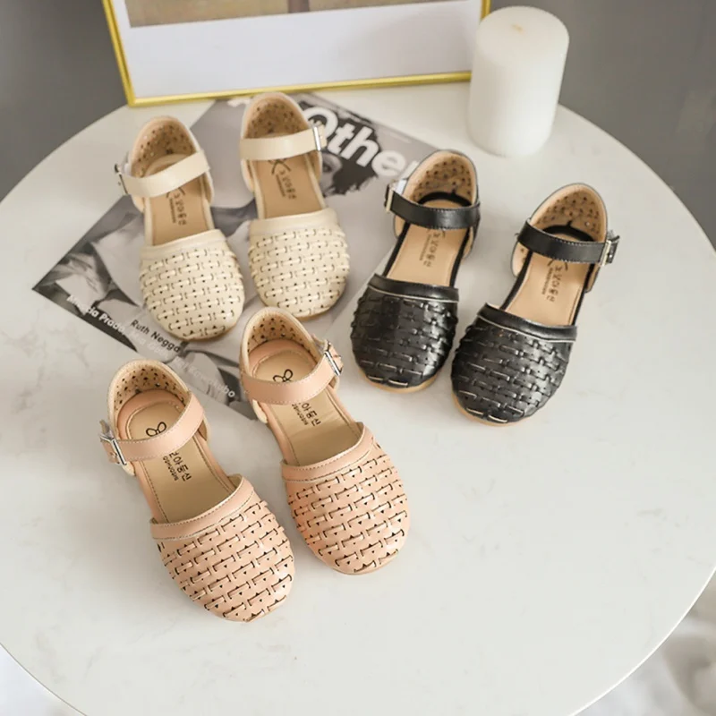 Детская обувь на мягкой подошве для маленьких девочек; нескользящие ткацкие дизайнерские сандалии; ботинки для самых маленьких прогулок