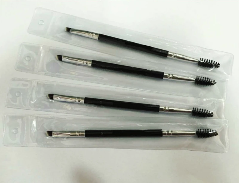 eyeliner brush