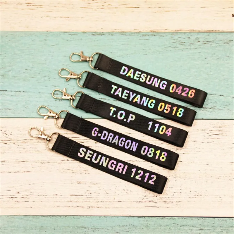 

Youpop Kpop Bigbang Album Discoloration Name Key Chain GD K-pop Key Ring Pendant Keyring Laser Keychain