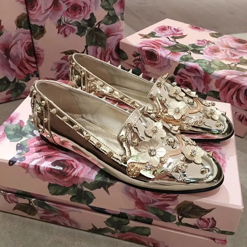 

2019 woman lady appliqued rivet flowers flat heel shoes
