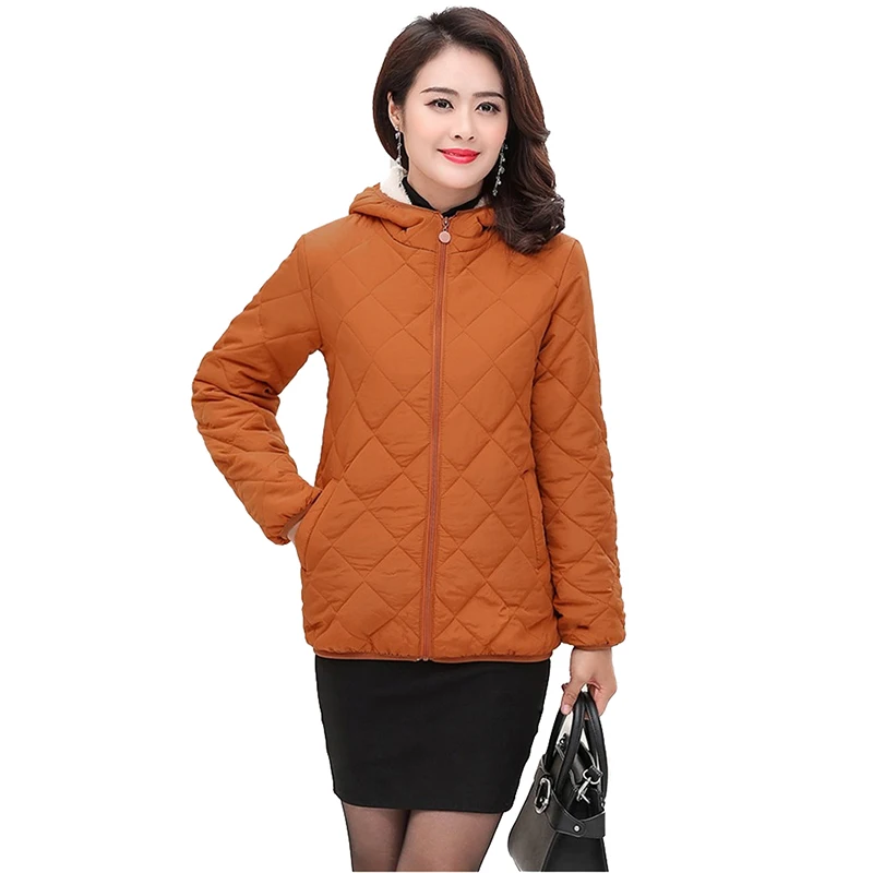 Baratos Otoño Invierno Chaqueta corta Mujer abrigo de algodón flocado grueso cálido Parkas mediana edad femenina chaquetas de algodón con capucha de talla grande H623
