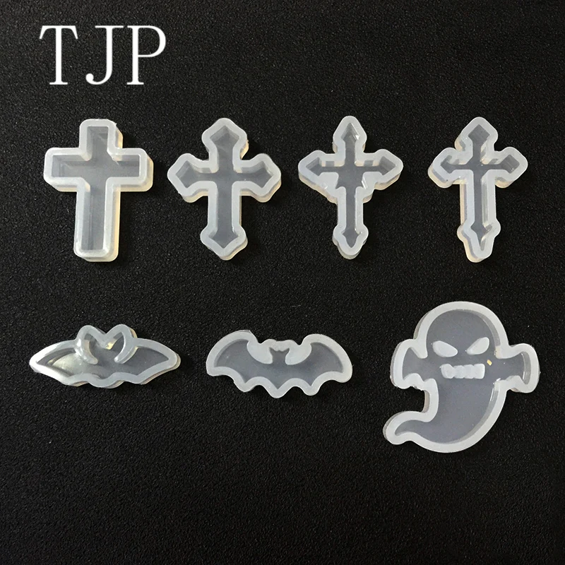 

1pcs Cross bat Liquid silicone mold DIY resin jewelry pendant necklace pendant lanugo mold resin molds for jewelry making tools