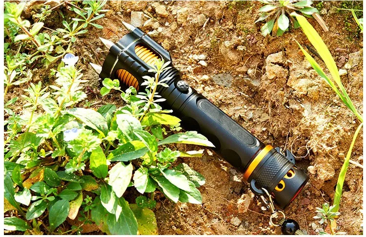 CCGK Self-defense multifunctional anti-rape self-defense tactical flashlight LED rechargeable outdoors security equipment (7)