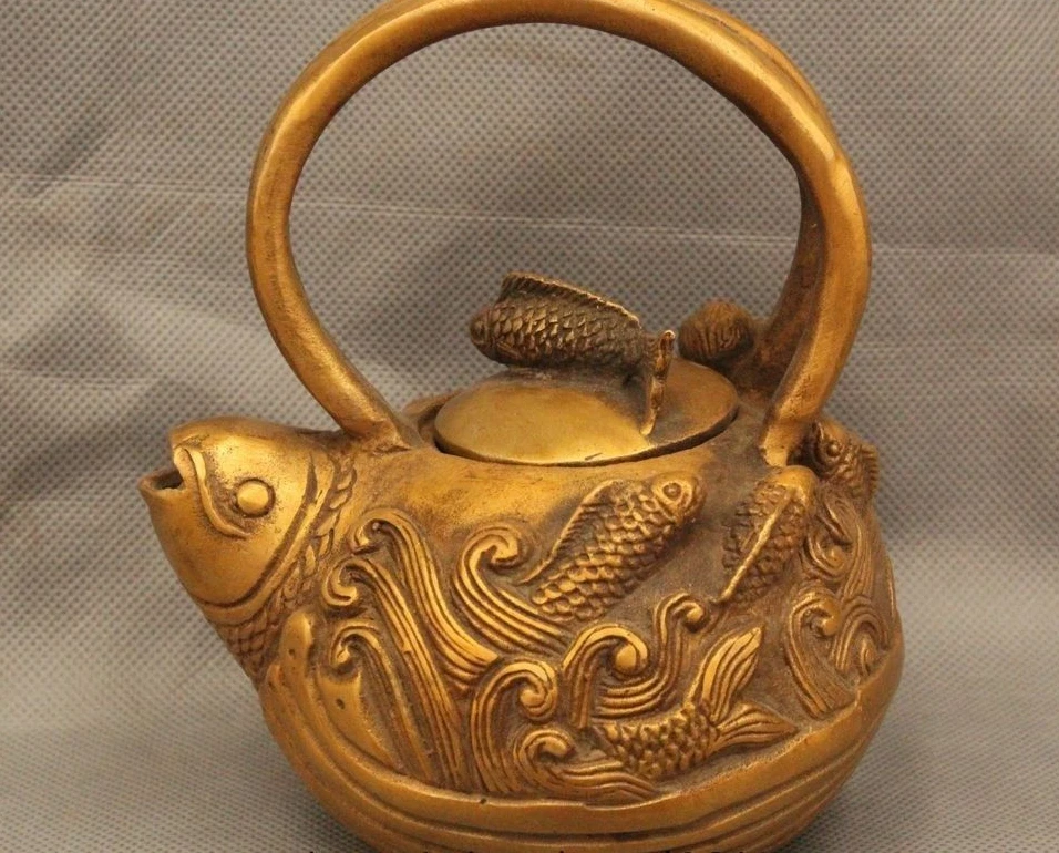 

6" Makred Chinese Dynasty Bronze Fish Cyprinoid Handle Wine Tea Pot Flagon Statu