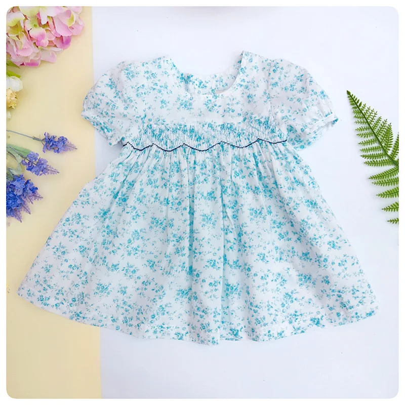 

2019 Girl Smocked Dress Newborn Infant Kids Baby Girls Dress Buttons With Bow Vestido Toddler Girl Princess Wedding Dress G109