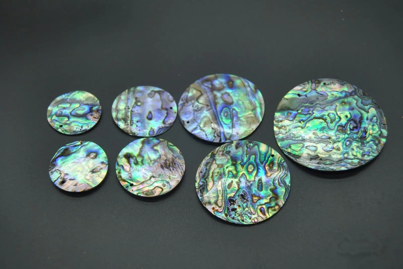 

Round Paua Abalone Shell pendant Beads Wholesale Factory for Jewelery Making Different Size