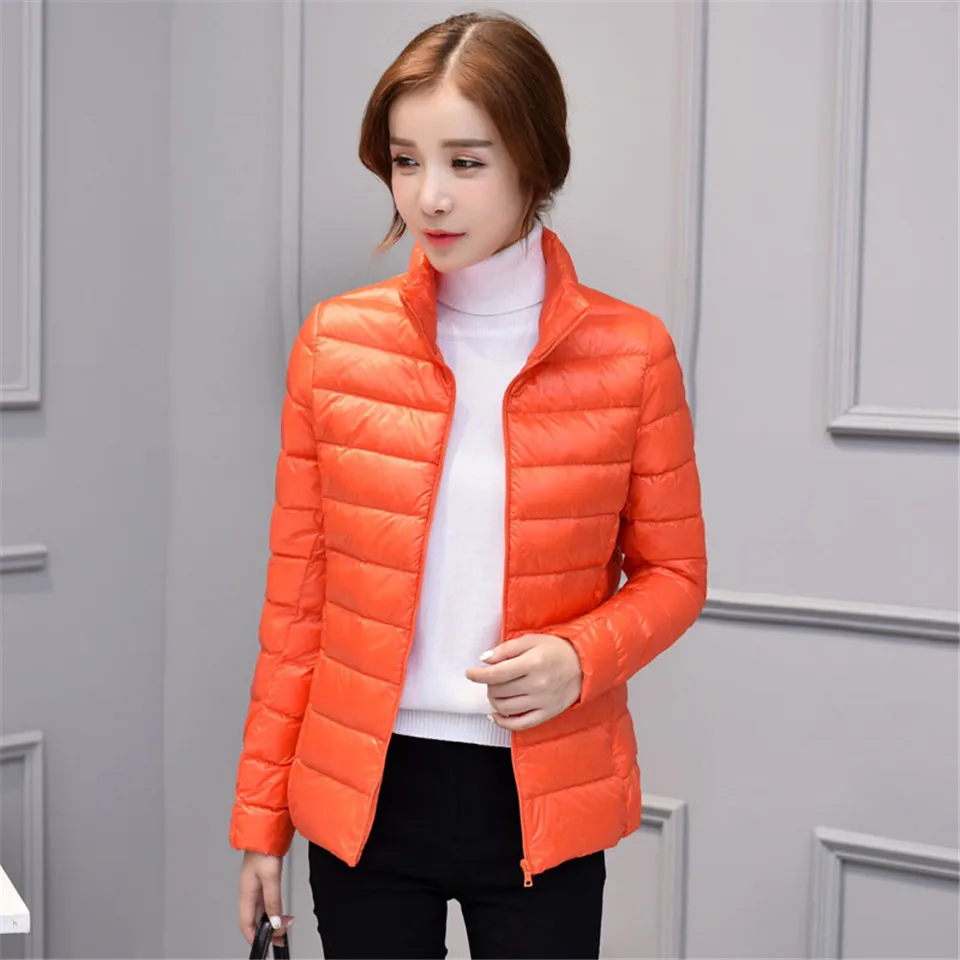 Плюс Размеры 90% Белое пуховое пальто Новинка года осень-зима пуховик Для женщин ультра легкий одноцветное Цвет молнии Теплая парка Ok386 - Цвет: Оранжевый