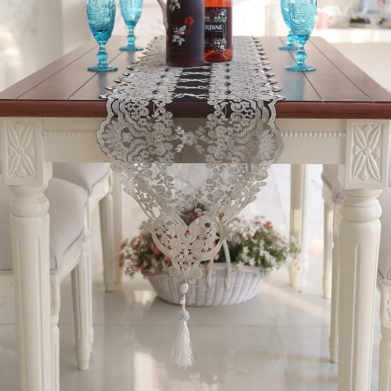 

High Quality Water Soluble Tulle Lace Romantic Dining Table Runner Mats Coffee Tablecloth TV Cover Towel Christmas Wedding Decor