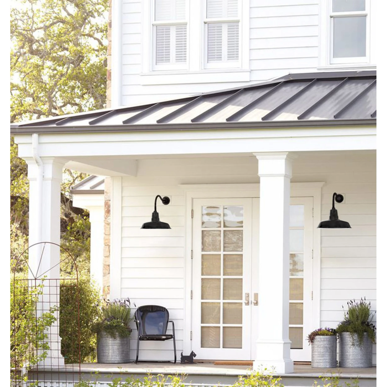 22 Metropolitan Oldage LED Barn Light in Matte Black (1)
