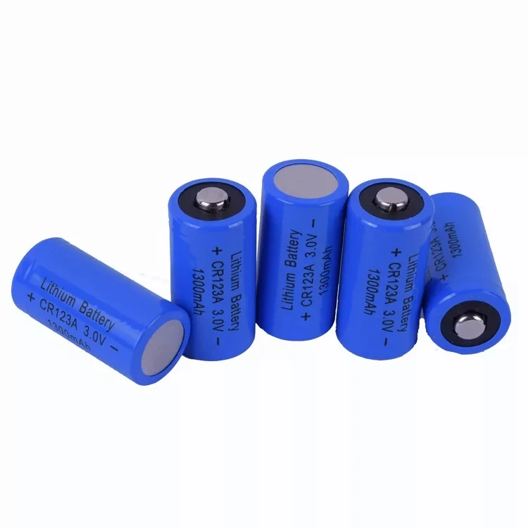 Tectónico Prever Enemistarse Batería de litio CR123A de 4 piezas, 3v, 17335 baterías de linterna de luz  fuerte, batería de 3v|lithium battery|rechargeable batterybattery 3v -  AliExpress