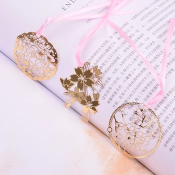 

1 pcs Hollow Sakura metal bookmark planner paper clip material escolar bookmarks for book stationery school supplies papelaria