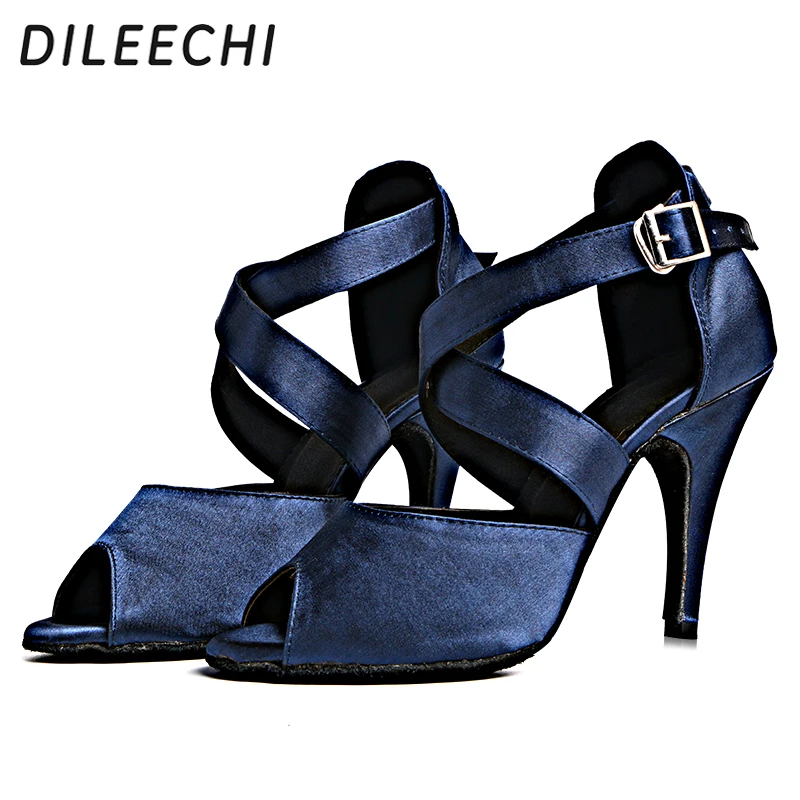 Latinas Heels