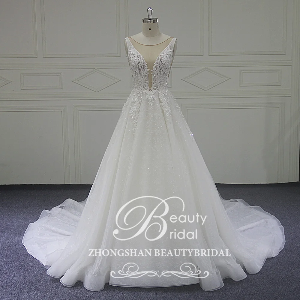 

Beatuy bridalLace A Line Wedding Dress High Quality Custom made Court Train V Neck Wedding Dresses XF18010