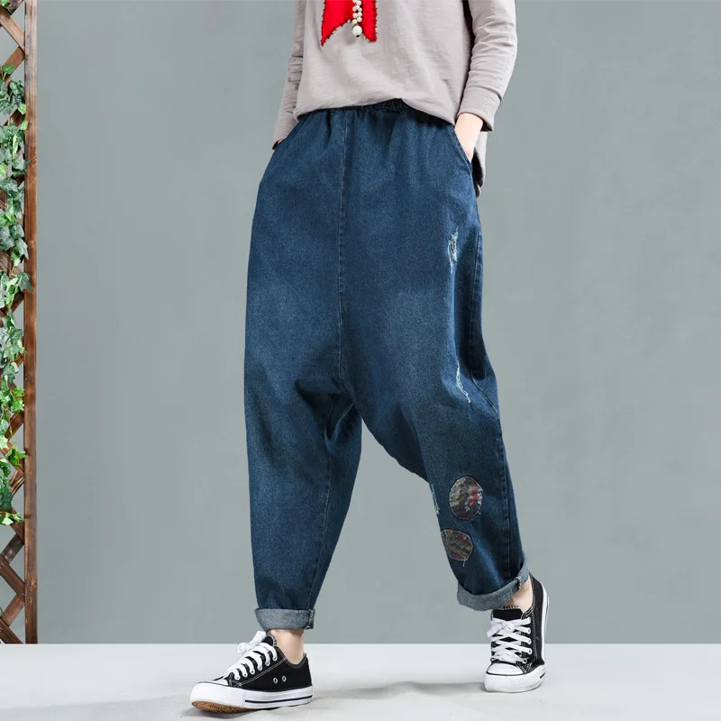 Весенние женские джинсы большого размера, повседневные джинсовые штаны, новые женские свободные штаны с эластичным поясом и карманами, винтажные брюки с дырками