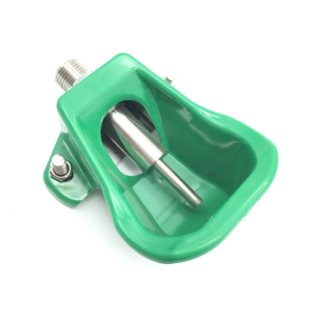 

Piglet drinking fountain Lambs Suckling Pig Waterer Bowl Farm Animal Automatic water dispenser Livestock feeding supplies 1 Pc